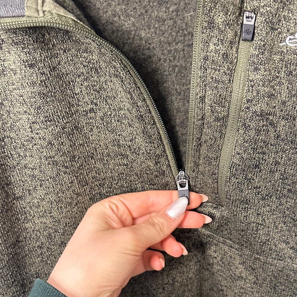 Eddie Baur Men's Green Half-Zip Sweater - Picture 5 of 6